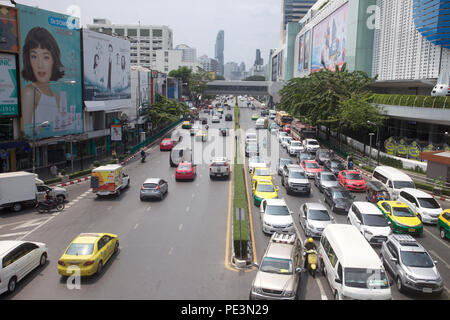 Le trafic dans le centre de Bangkok, Thaïlande Banque D'Images