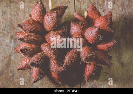 La Thaïlande est appelée Salacca fruit rouge. Banque D'Images