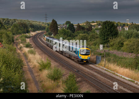 Une première classe Transpennine express 185 disel train Kilnhurst (au sud de Swinton, Yorkshire) avec un service de l'aéroport de Manchester à Cleethorpes Banque D'Images