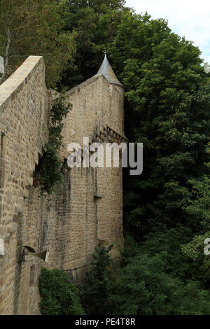 Vue sur les remparts du Mont Saint Michel, Manche, Normandie, France Banque D'Images