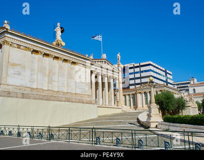 Façade principale de l'Académie d'Athènes. Grèce National Academy. Athènes. Région de l'Attique, en Grèce. Banque D'Images