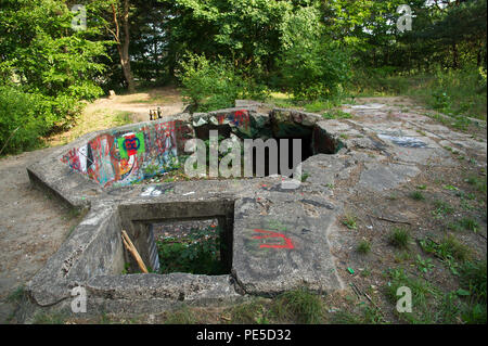 Allemand nazi de guerre anti-aérienne sur le bunker haut de Gora dans Markowca Gdynia, Pologne. 8 août 2018 © Wojciech Strozyk / Alamy Stock Photo Banque D'Images