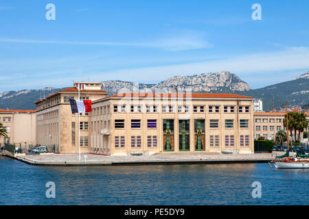 Préfecture maritime de la Méditerranée bâtiment étant le représentant de l'Etat en mer à Toulon sur le port, au sud-est de la France Banque D'Images