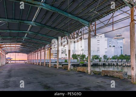 JB Waterfront City. Projet abandonné à Johor Bahru, Malaisie. Image a été prise au coucher du soleil. Banque D'Images