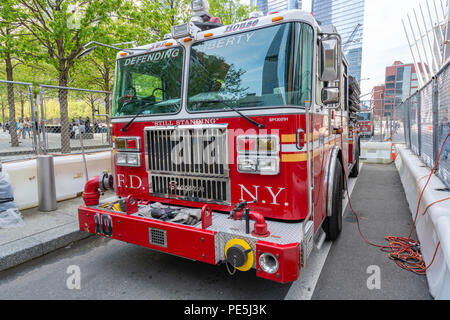 FDNY ladder 10 camion à incendie à l'extérieur Musée et Mémorial du 11 septembre Banque D'Images