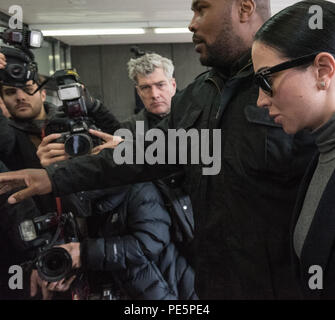 Coin Highbury Magistrates' Court, London, UK. 4 avril, 2016. Ancien 'X Factor' juge Tulisa arrive à Highbury Corner Magistrates' Court en Amérique du Banque D'Images