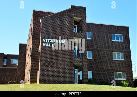 Vitzthum Hall à l'I.G. Centre de formation et d'éducation de Brown, le 15 septembre 2015, et avant son avis officiel, 8 octobre 2015, la cérémonie de dédicace à McGhee Tyson Air National Guard Base, Tenn. Le bâtiment dortoir honore le deuxième du centre commandant en chef à la retraite, le sergent-chef. George A. Vitzthum. (U.S. Air National Guard photo par le Sgt. Jerry Harlan/libérés) Banque D'Images