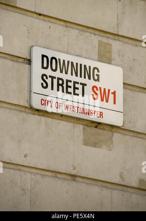 Vue rapprochée du signe sur le mur de Downing Street, à Whitehall, Londres Banque D'Images