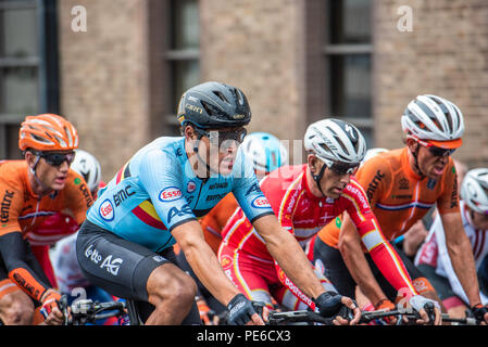 Glasgow, Ecosse. Août 12, 2018. Les concurrents lors de l'euro Mens vélo course sur route, à Glasgow, en Écosse. George Robertson Crédit/Alamy Live News Banque D'Images