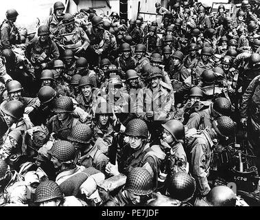 Les troupes de l'Armée à bord d'un LCT. Banque D'Images