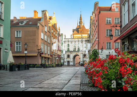 Golden Gate (Zlota Brama) sur la rue Dluga à Gdansk, Pologne Banque D'Images