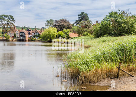 Beaulieu village et rivière dans le nouvel espace forestier de Hampshire j Banque D'Images