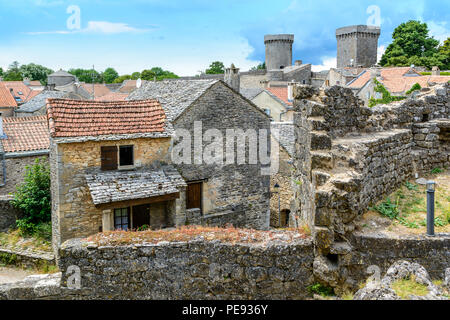 La Couvertoirade cité médiévale fortifiée en Aveyron, France Banque D'Images
