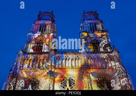 Spectacle à la cathédrale d'Orléans, Center-Val de Loire, France Banque D'Images