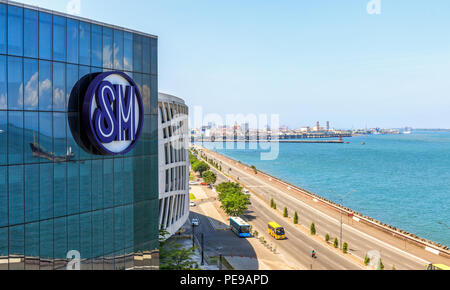 La ville de Cebu, Philippines - Le 13 juin 2018 : Avis de SM Station Ville et la mer Banque D'Images