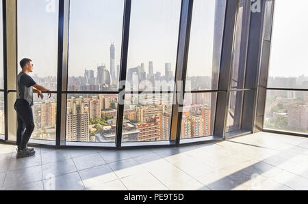 Vue de l'intérieur. Le Parc Chaoyang Plaza, Beijing, Chine. Architecte : MAD Architectes, 2017. Banque D'Images