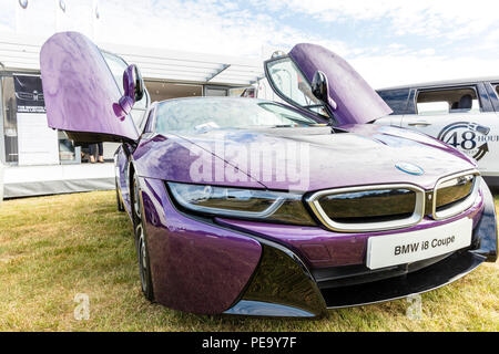 La BMW i8 coupé voiture, j8 coupé, voiture de sport, voiture électrique, voiture de sport électrique, J8 coupé voiture, voiture BMW, voitures BMW, BMW i8 coupé, la BMW i8, portes papillon, Banque D'Images