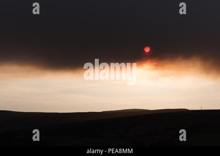 Tameside moorland fire de Cutro Banque D'Images