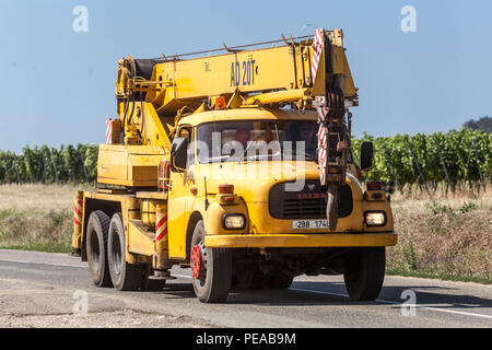 Grue pour camion mobile Tatra 148 AD 20, République tchèque Old Tatra Truck Banque D'Images