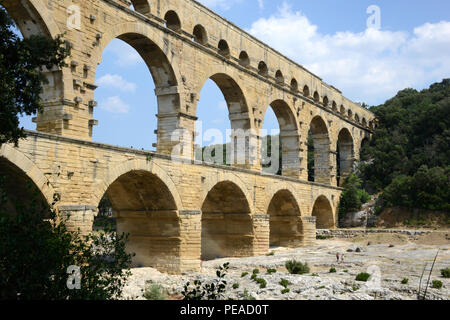 Le Pont du Gard, près d'Avignon, France Banque D'Images