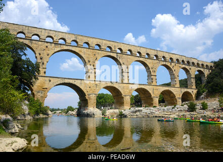 Le Pont du Gard, près d'Avignon, France Banque D'Images