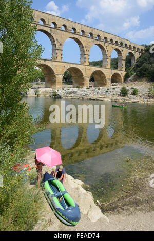 Le Pont du Gard, près d'Avignon, France Banque D'Images