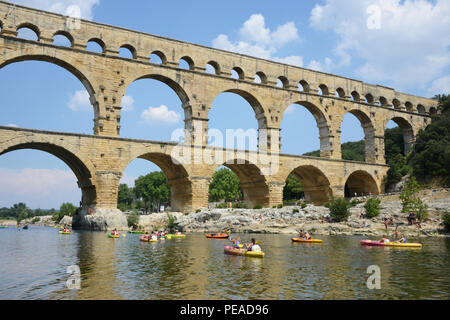 Le Pont du Gard, près d'Avignon, France Banque D'Images