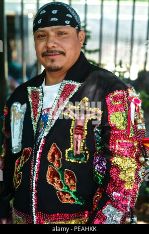 Danseur de Los Tecuanes de San Gabriel à Puebla. La danse représente deux tribus, et l'Zapoteca Chichimeca, travaillant ensemble dans une tentative Banque D'Images