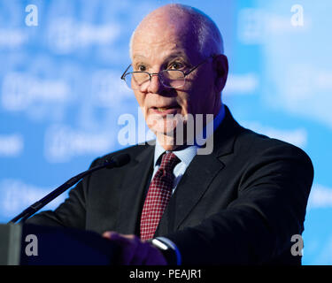 Le sénateur Ben Cardin (D - MD) s'exprimant lors de la Conférence nationale J Street à Washington, DC Le 16 avril 2018 Banque D'Images