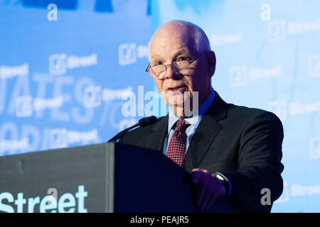 Le sénateur Ben Cardin (D - MD) s'exprimant lors de la Conférence nationale J Street à Washington, DC Le 16 avril 2018 Banque D'Images