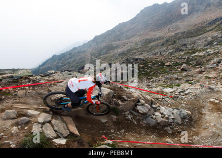 Whistler, Canada. 15 août 2018. Whistler, Colombie-Britannique, Canada. 12 août, 2018. Andréane Lanthier Nadeau (CAN) du Rocky Mountain/Enduro Race Face à la quatrième place par équipe pro femmes au 12 août 2018 Championnat du Monde Enduro Series Camelbak Canadian Open Enduro présenté par l'événement spécialisé dans la région de Whistler, Colombie-Britannique, Canada. Credit : Ironstring/Alamy Live News Crédit : Ironstring/Alamy Live News Banque D'Images