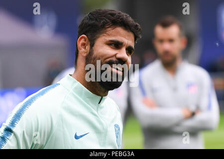 Tallinn, Estonie. Août 14, 2018. Diego Costa de l'Atletico Madrid assiste à une séance de formation au stade de Lillekula Tallinn, Estonie, 14 août 2018. La Super Coupe de l'UEFA match entre le Real Madrid et l'Atletico Madrid aura lieu ici le 15 août. Photo : Xinhua Crédit/Sergei Stepanov/Xinhua/Alamy Live News Banque D'Images