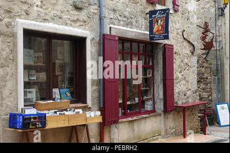 Montolieu village Ile-de-France Banque D'Images