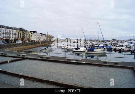 St Peter Port Guernsey Harbour Banque D'Images