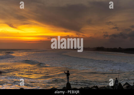 Glagah beach,02-08-2018. situé dans le quartier de yogyakarta, kulonprogo glagah beach fournir le coucher du soleil. Banque D'Images