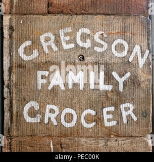 La famille Gregson Grocer signe sur pierre, de Appleby-in-Westmorland, Cumbria, Angleterre. United Kingdom. Banque D'Images