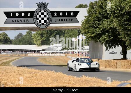 Le Supercars prendre sur la course à Goodwood Festival of Speed sur 1 jours comprend : Pagani Huayra Roadster Où : London, Royaume-Uni Quand : 12 Oct 2018 Crédit : Michael Wright/WENN.com Banque D'Images