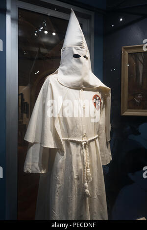 Klu Klux Klan robe sur l'affichage comme une partie de la 'avec liberté et justice pour tous" à l'exposition du Musée Henry Ford, Dearborn, Michigan. Banque D'Images