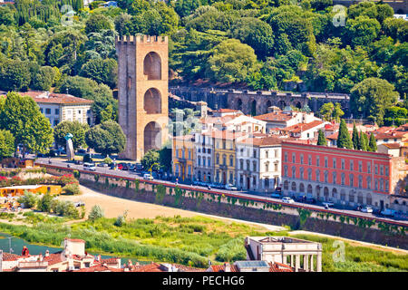 Tour de San Niccolo sur bord de l'Arno à Florence, Toscane (Italie) Banque D'Images