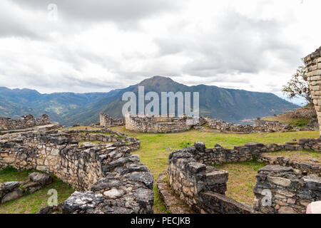 Les ruines de kuelap dans les montagnes andines de la région amazonienne du Pérou Banque D'Images