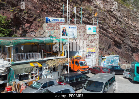 Terminal de Ferry, Koman, Komani lac, rivière Drin, Albanie Banque D'Images