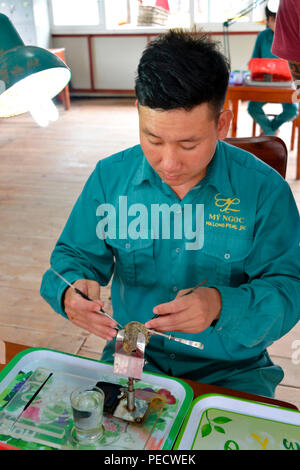 Verarbeitung, Muscheln, Perlenfarm Halong-Bucht, Vietnam, Banque D'Images