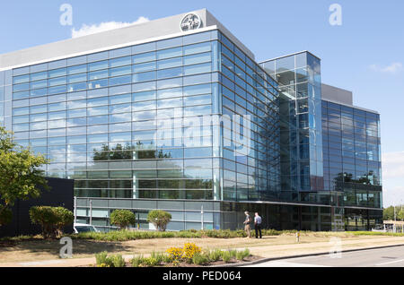 Siège de l'entreprise pharmaceutique Bayer plc building, Green Park Business Park, Reading, Berkshire, England, UK Banque D'Images