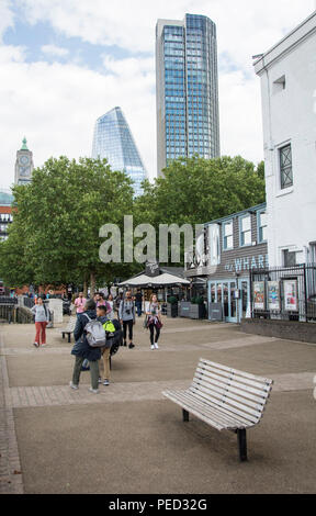 Commerces et petites entreprises à Gabriel's Wharf, Southbank, Upper Ground, Lambeth, London, SE1, UK Banque D'Images