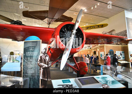Amelia earhart et lockheed vega 5 B, musée de l'air et de l'espace washington d c, états-unis Banque D'Images