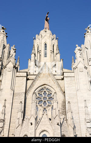 Temple de Sagrat Cor à la colline du Tibidabo à Barcelone. L'église du Sacré-Cœur. Site célèbre de l'architecte Catalan Enric Sagnier. Banque D'Images