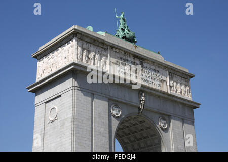 Arc de Triomphe (Arco de la Victoria), également connu sous le nom de Puerta de la Moncloa - vieux monument à Madrid, Espagne Banque D'Images