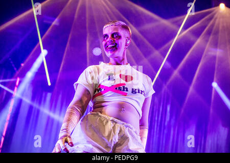 Norvège, Oslo - Août 09, 2018. Le chanteur et compositeur suédois Fever Ray effectue un concert live au cours de la fête de la musique 2018 Øyafestivalen norvégien à Oslo. (Photo crédit : Gonzales Photo - Terje Dokken). Banque D'Images