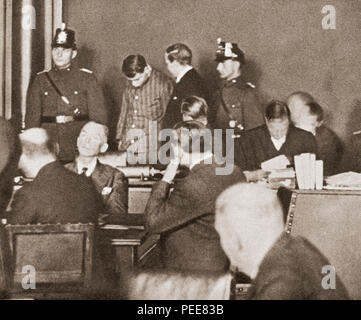 Marinus (Rinus) van der Lubbe, 1909 - 1934. Communiste conseil néerlandais jugé, condamné et exécuté pour avoir mis le feu au Reichstag allemand le 27 février 1933. Il est vu ici en cour, portant un uniforme et condamner avec la tête baissée. À partir de ces années, publié en 1938. Banque D'Images