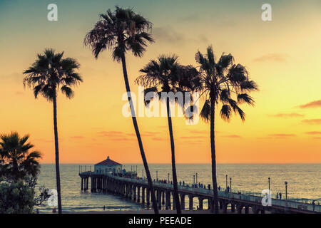 Manhattan Beach au coucher du soleil en Californie, Los Angeles Banque D'Images